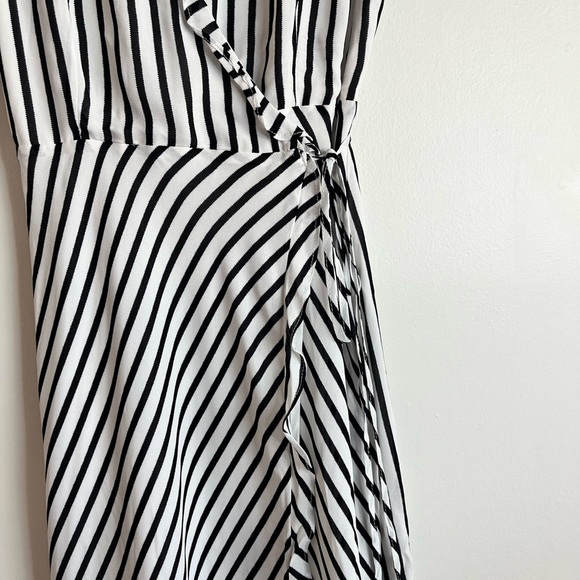 Bardot Black & White Striped Wrap Maxi Dress - Size US 6 - Picture 9 of 15
